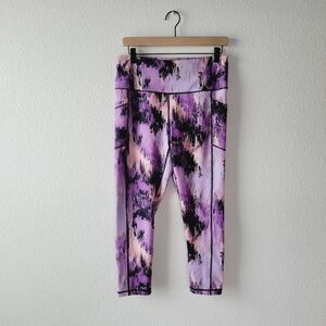 Reebok purple patterned workout leggings cropped capri women's large w/ pockets